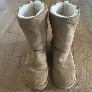Bearpaw boots - size 9